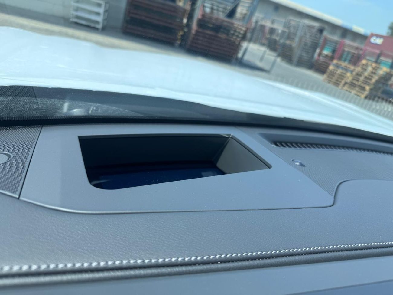 Nissan Patrol SE PLATINUM CITY 3.8L_2026_(BLACK/TAN)