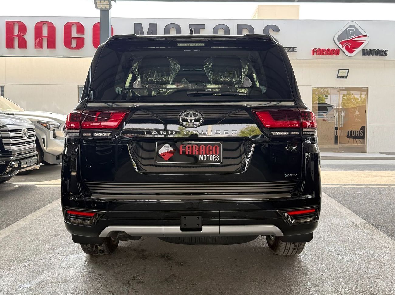 Toyota Land Cruiser HYBRID VX 3.5 TWINTURBO RADAR **EXPORT ONLY**التصدير فقط خارج الخليج***