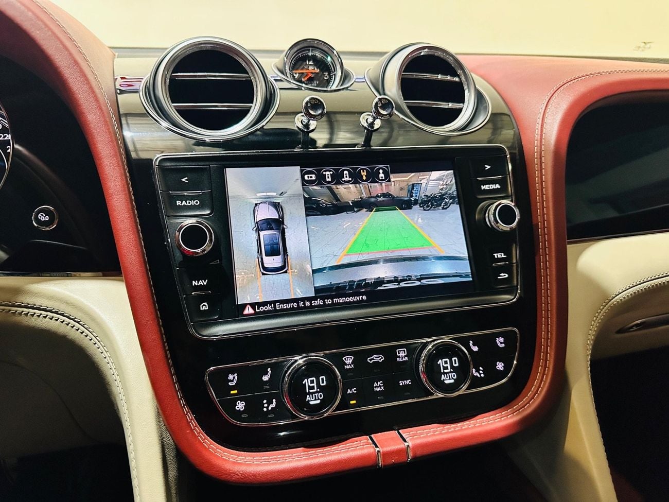 Bentley Bentayga SIGNATURE