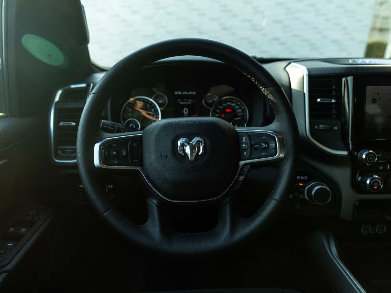 RAM 1500 Bighorn Crew Cab 5.7L