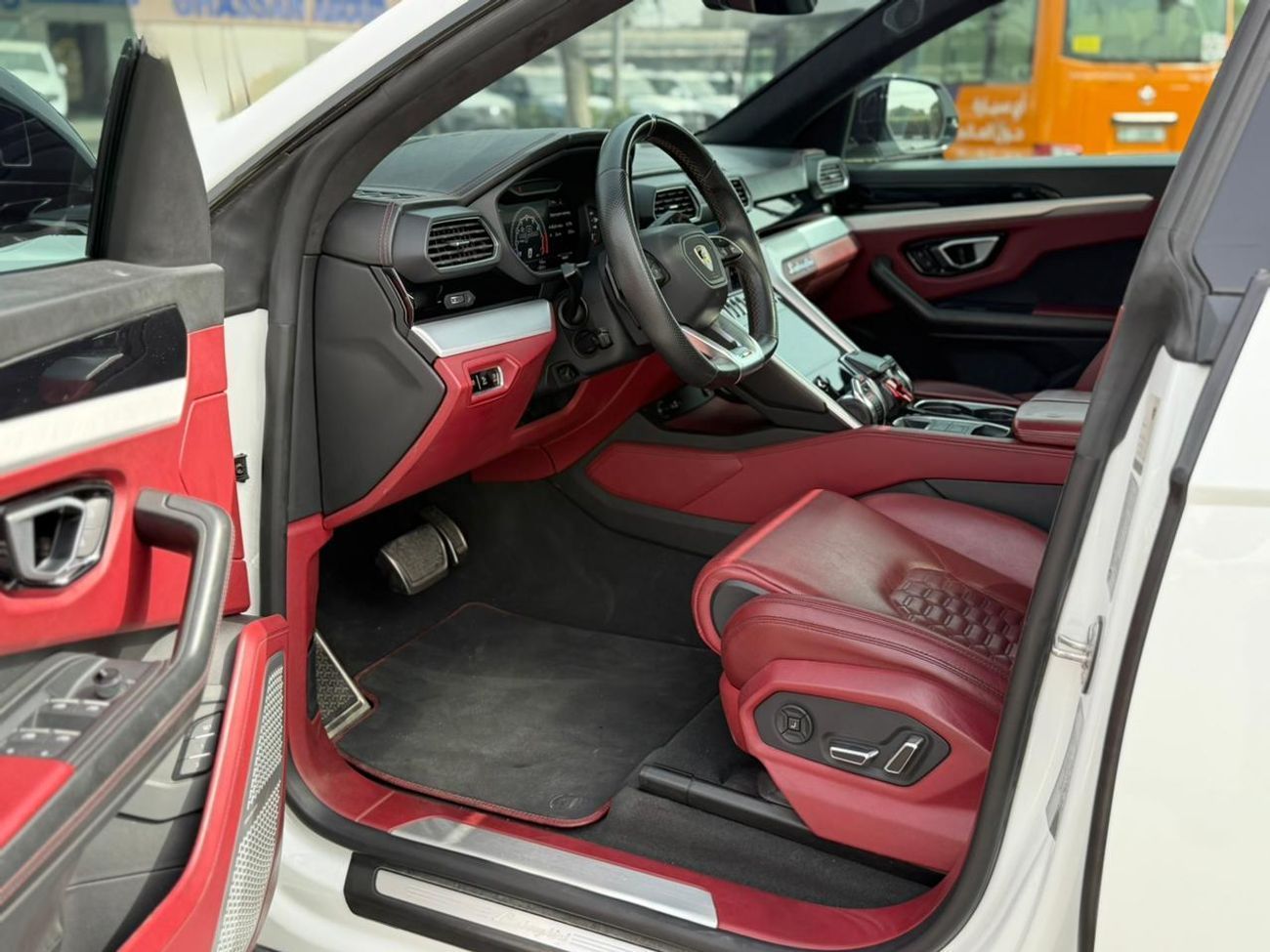 لامبورغيني اوروس STD 4.0T V8