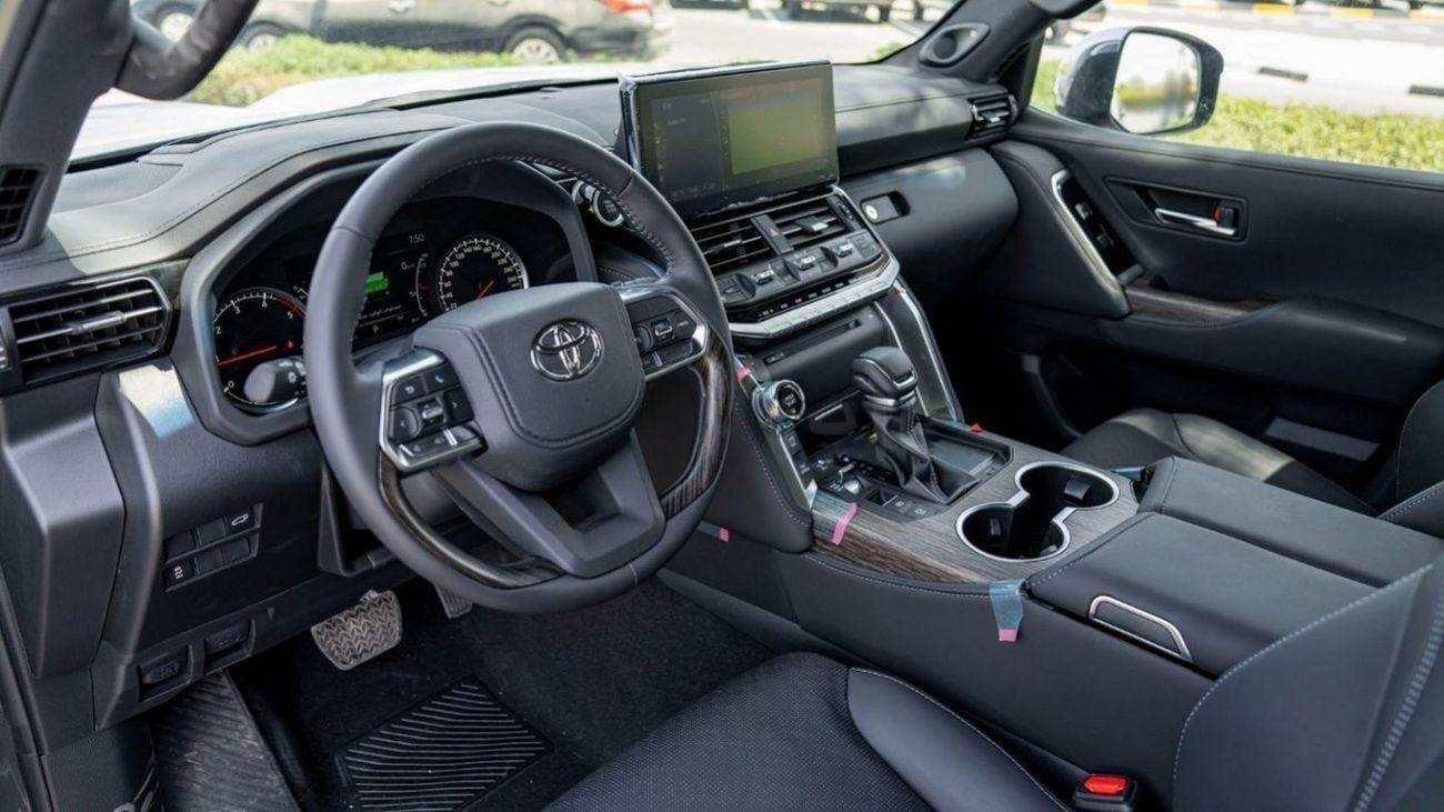 تويوتا لاند كروزر VXR LC300 VXR 3.3D AT MY2025 – GREY