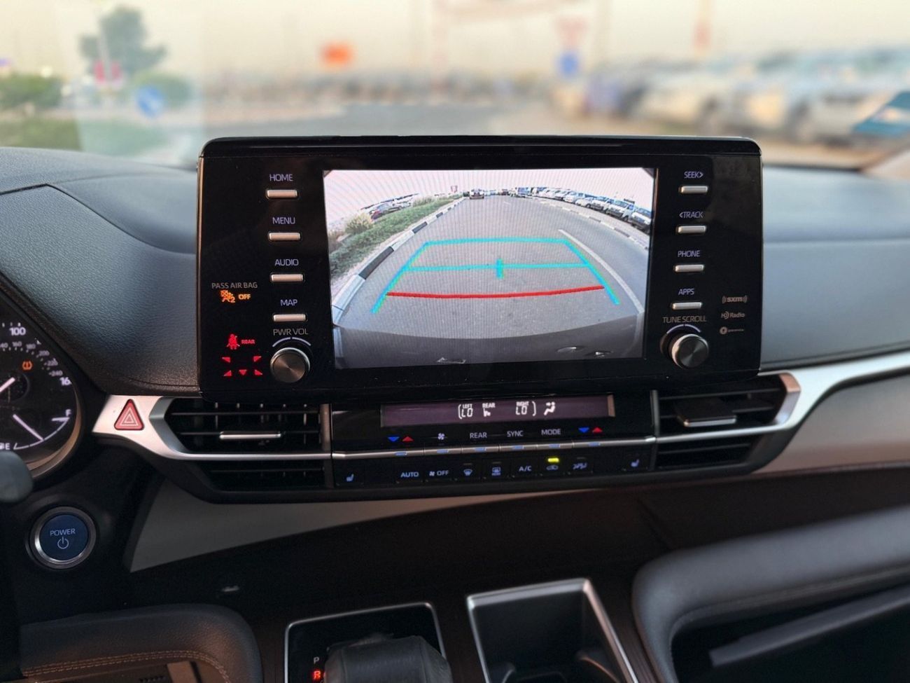 Toyota Sienna XLE Hybrid 2.5