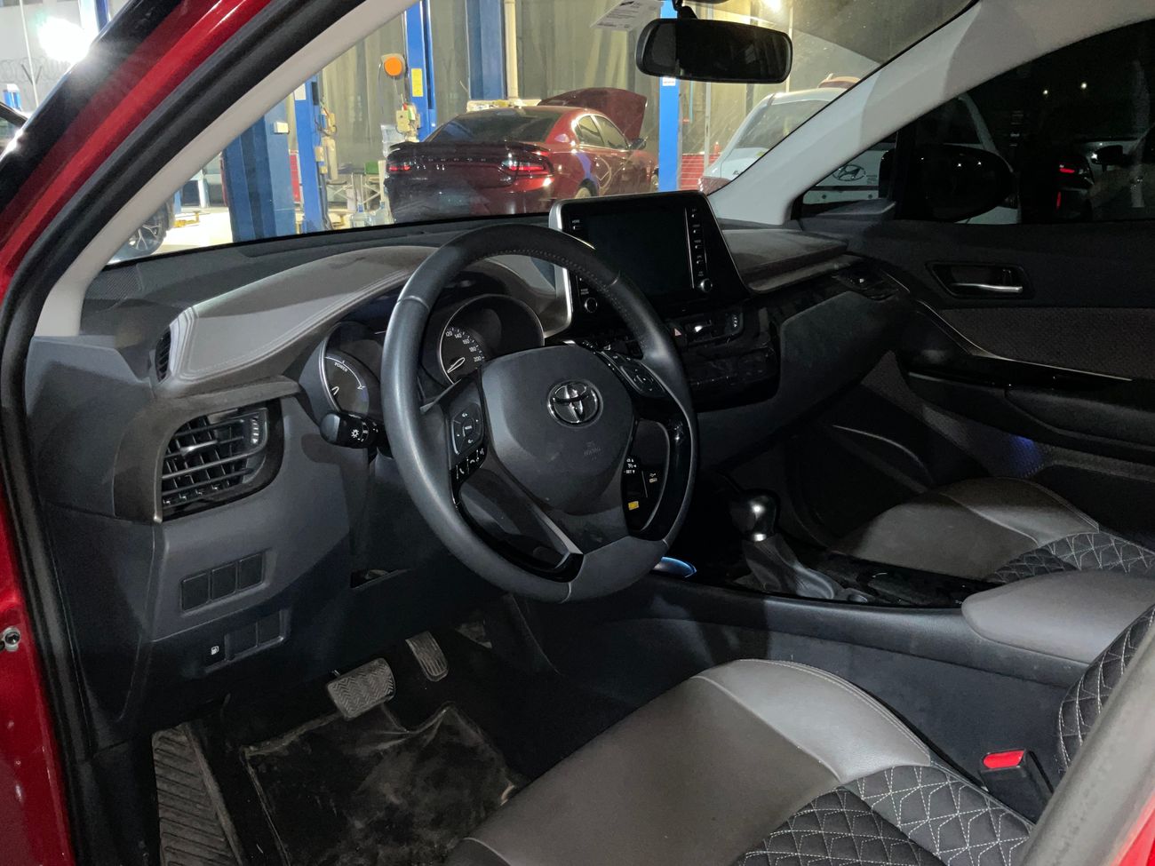 Toyota CHR VX | upto AED 20,000 Ramadan Discount | Guaranteed Warranty | 0 Down Payment