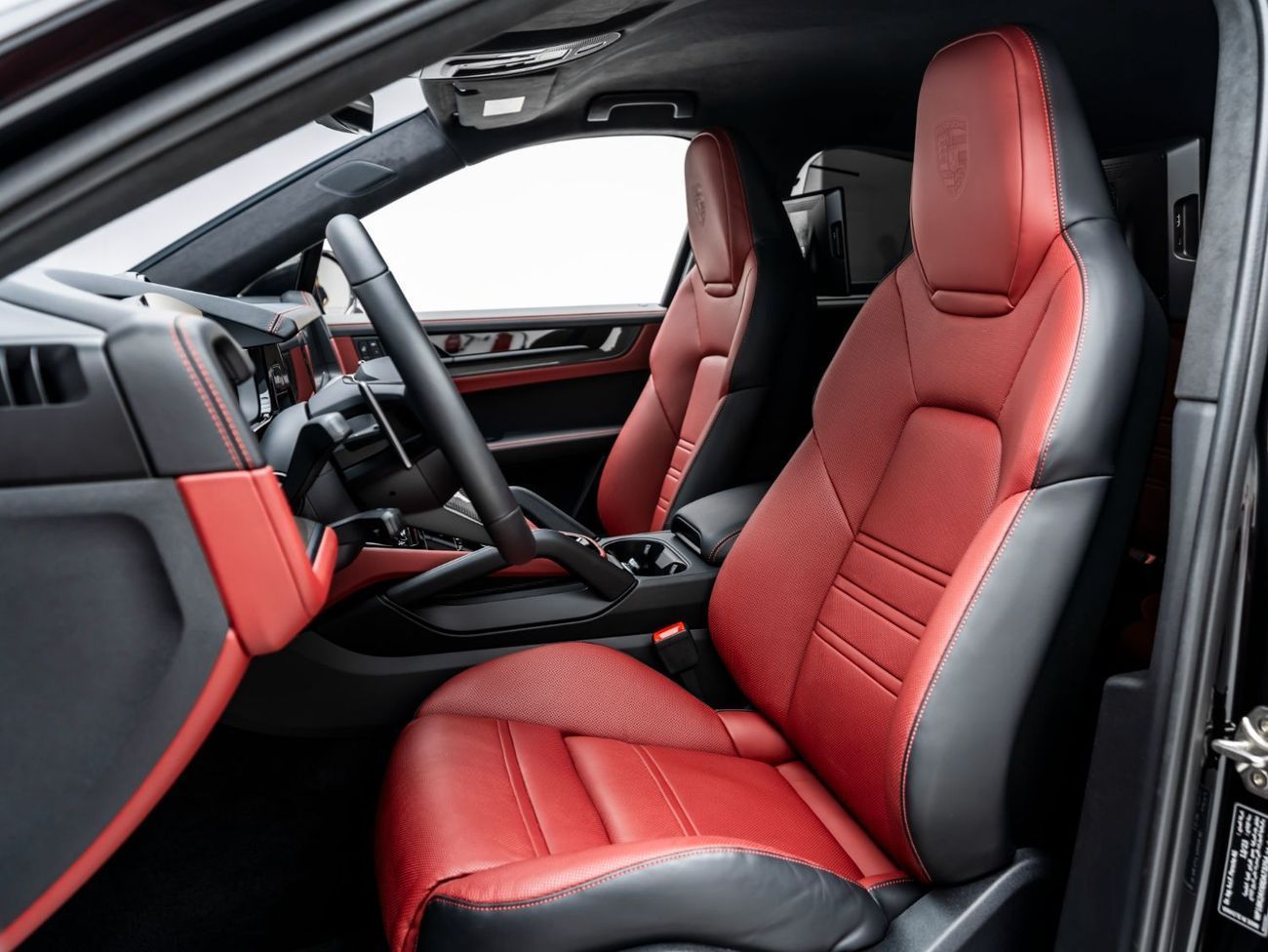 Porsche Cayenne Title - The BEST Ramadan offer in the UAE - Limited Time Only! 2024 Porsche Cayenne Turbo GT, Februa