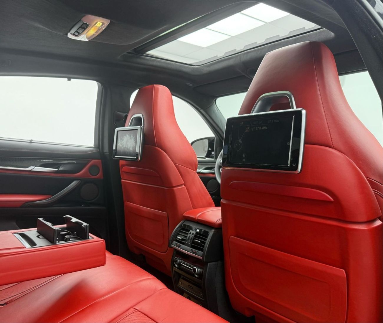 BMW X6M Std 4.4L 2015 BMW X6 M Power, Full Service History, Excellent Condition, GCC