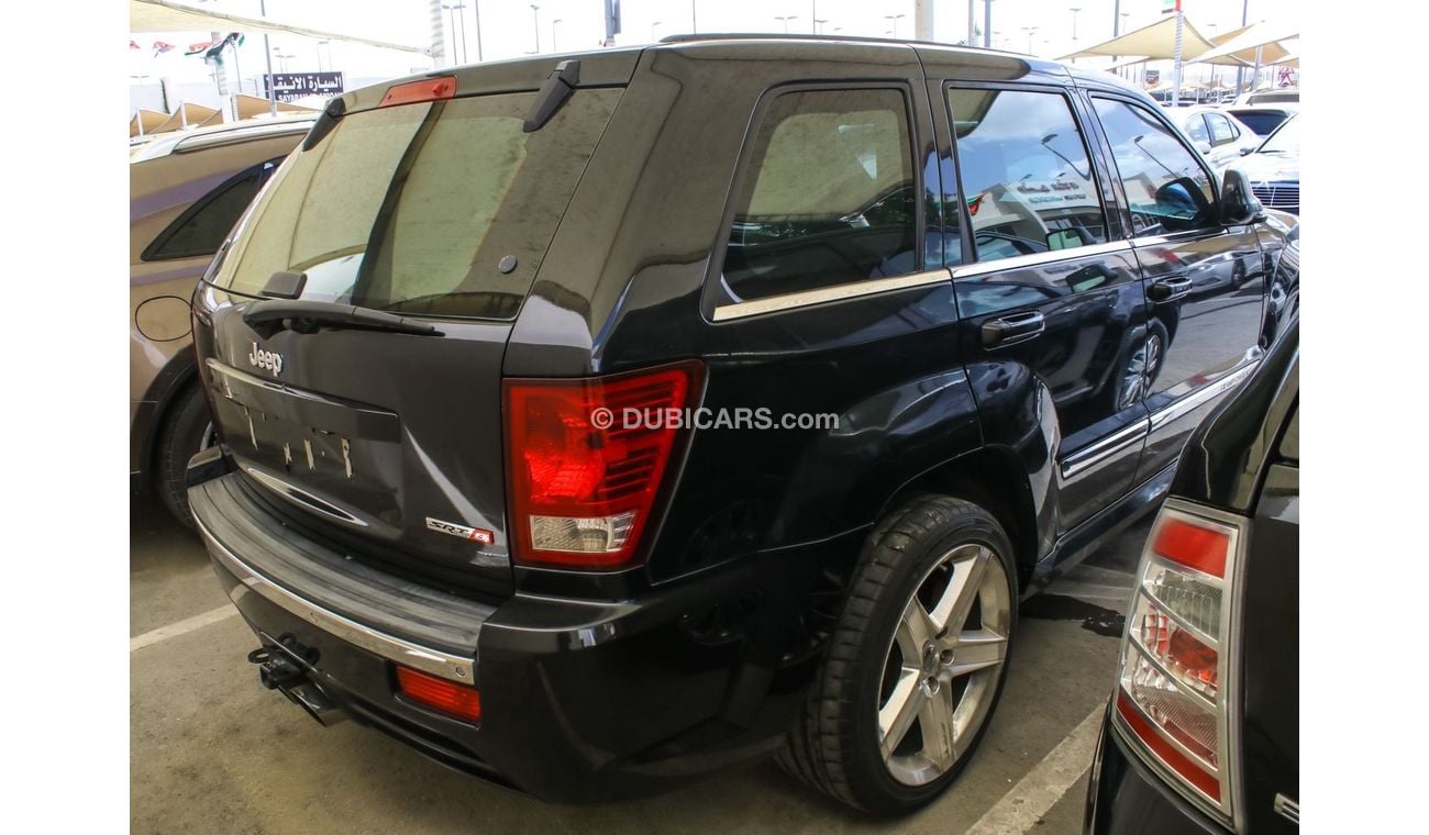 جيب جراند شيروكي SRT8