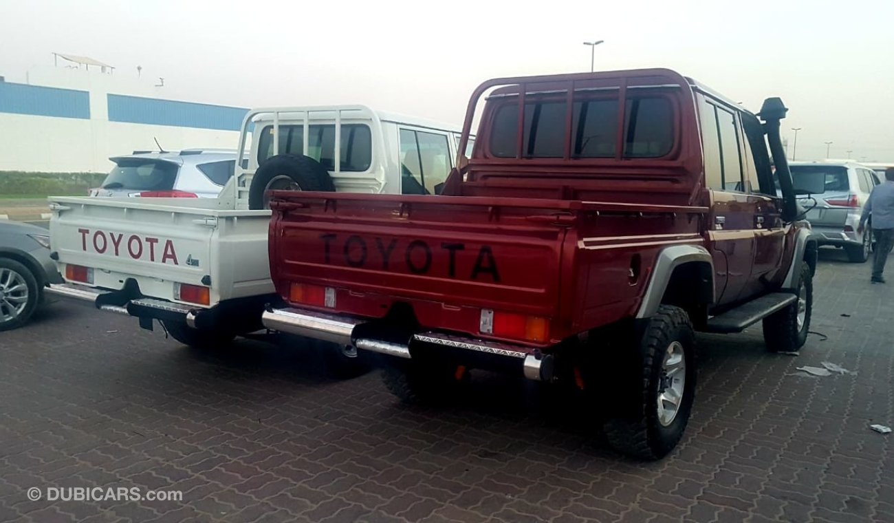 Toyota Land Cruiser Pick Up 1VD DIESEL TOP CAR