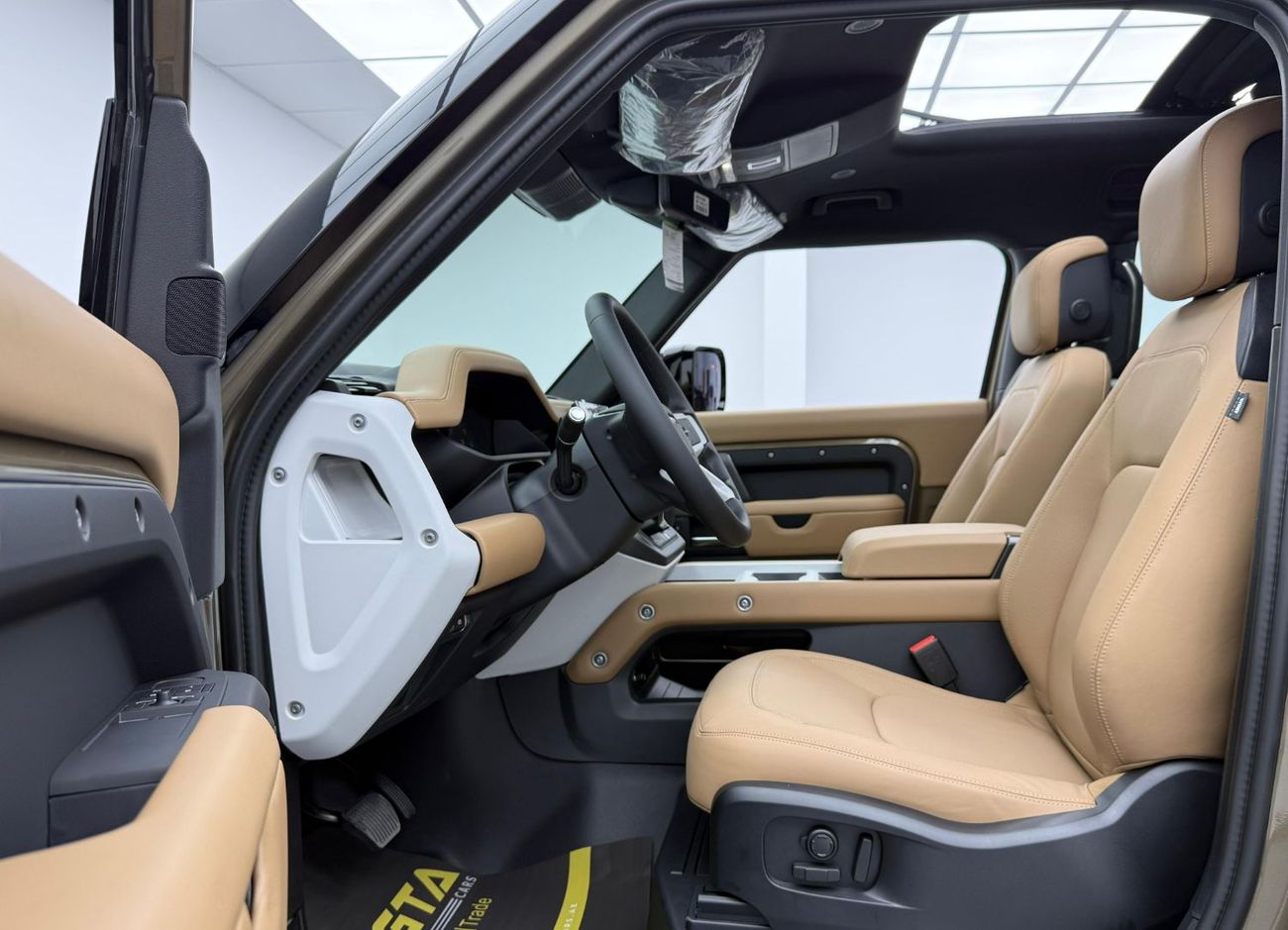 لاند روفر ديفندر 2025 Land Rover Defender 90 HSE X-Dynamic P400, 5 Y Agency Warranty, Brand New, GCC