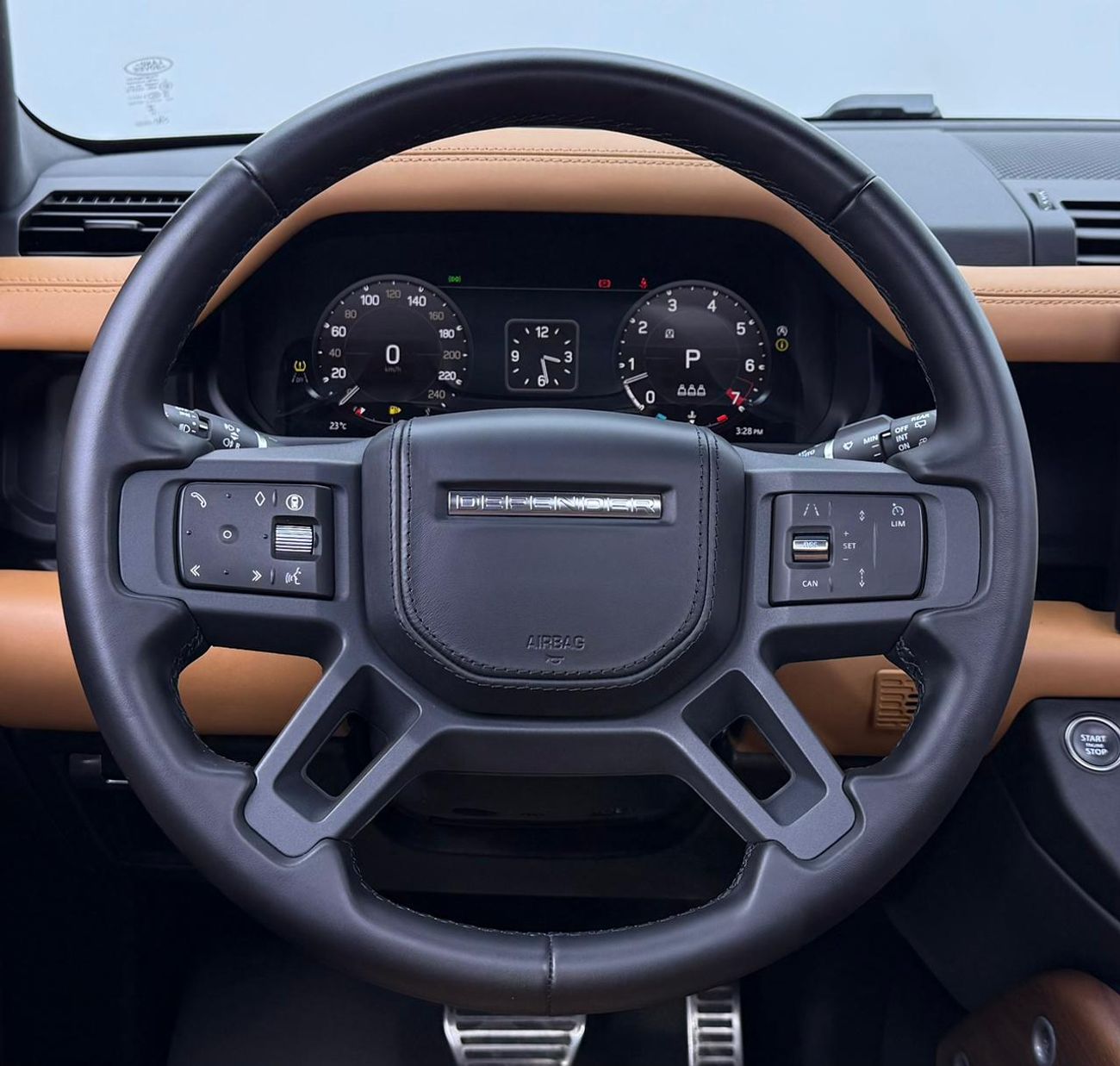 Land Rover Defender 2024 Land Rover Defender X Dynamic 110 P400, 2029 LR Warranty + Service Pack, Low Km, GCC