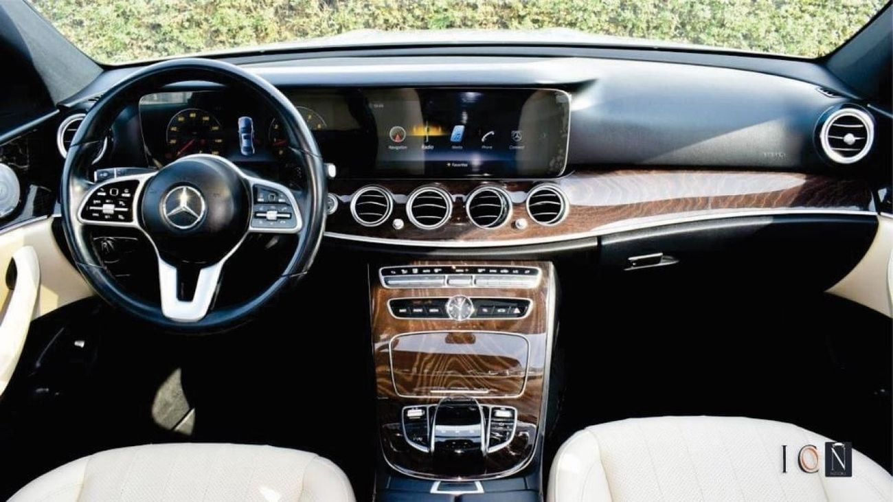 Mercedes-Benz E300 Std