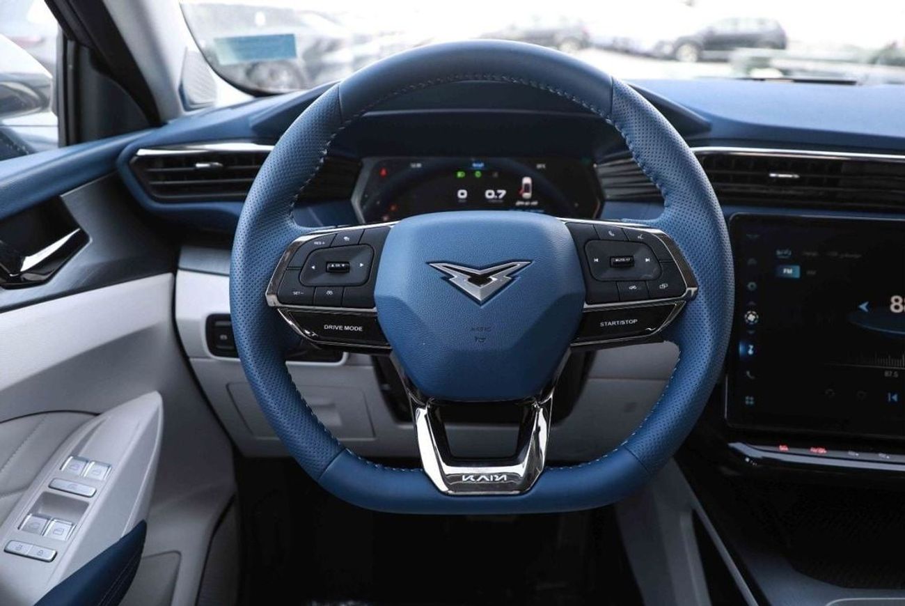 Kaiyi X7 2025 KAIYI X7 1.6 FLAGSHIP - DARK GREY inside BLUE & WHITE | Export Price