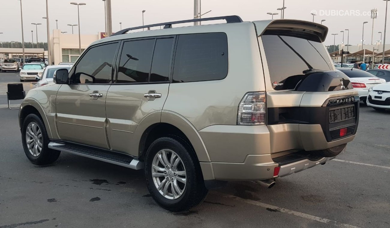 Mitsubishi Pajero Pajero model2017 GCC car prefect condition cruise control full option cruise control excellent sound