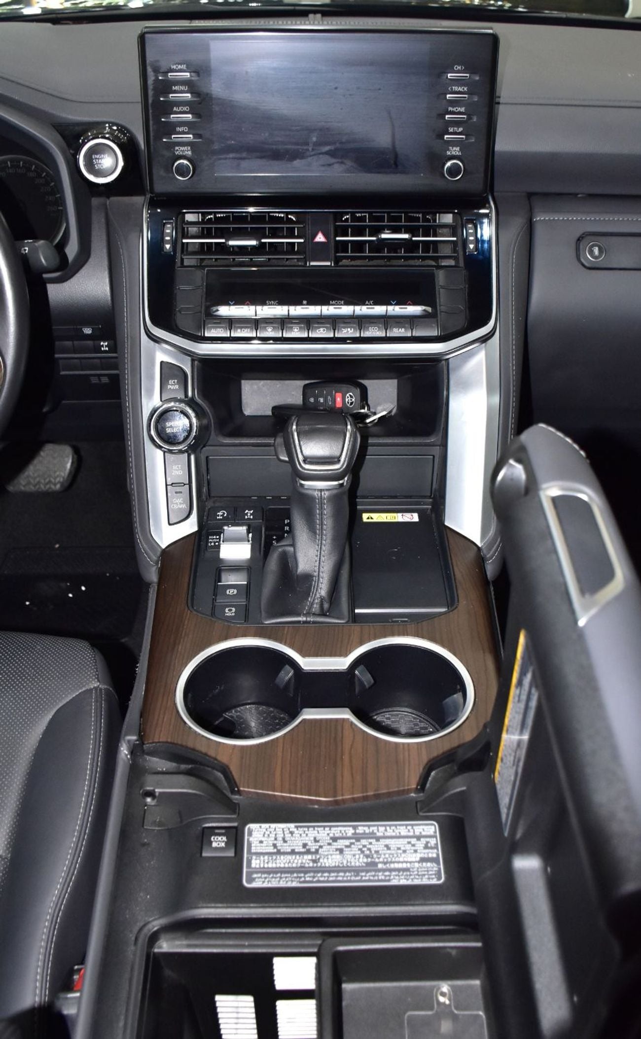 تويوتا لاند كروزر EXCELLENT DEAL for our Toyota Land Cruiser GXR  ( 2022 Model ) in Black Color GCC Specs