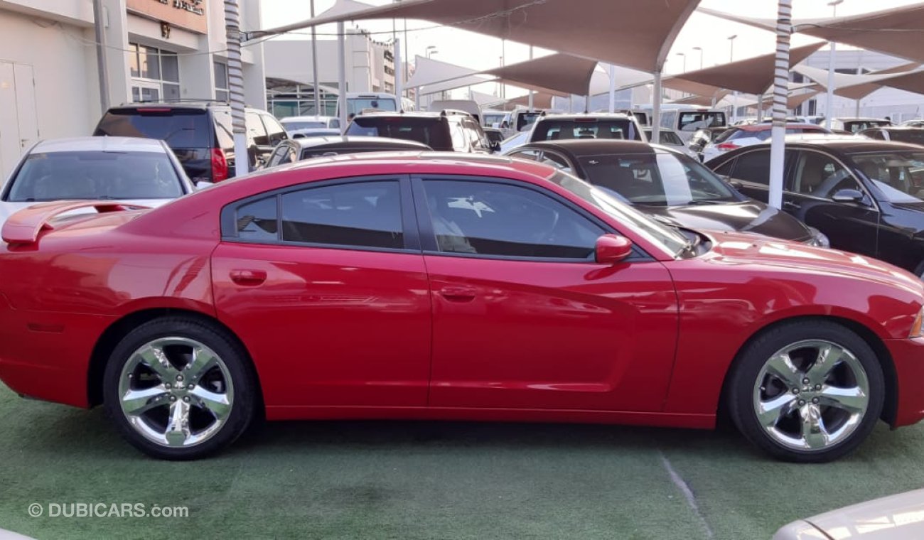 Dodge Charger Customs papers number one, leather, rear spoiler, all sensors, fingerprint, alloy wheels, fog lights