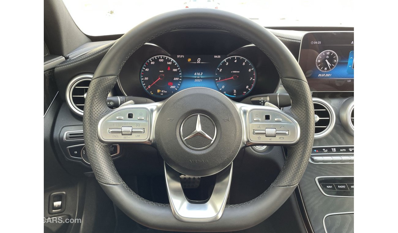 مرسيدس بنز C200 PREMIUM 2.0L | GCC | EXCELLENT CONDITION | FREE 2 YEAR WARRANTY | FREE REGISTRATION | 1 YEAR FREE IN