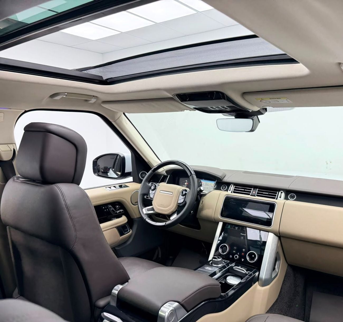 Land Rover Range Rover VOGUE 2019 Range Rover Vogue HSE, Warranty, Full Range Rover Service History, Excellent Condition, GCC
