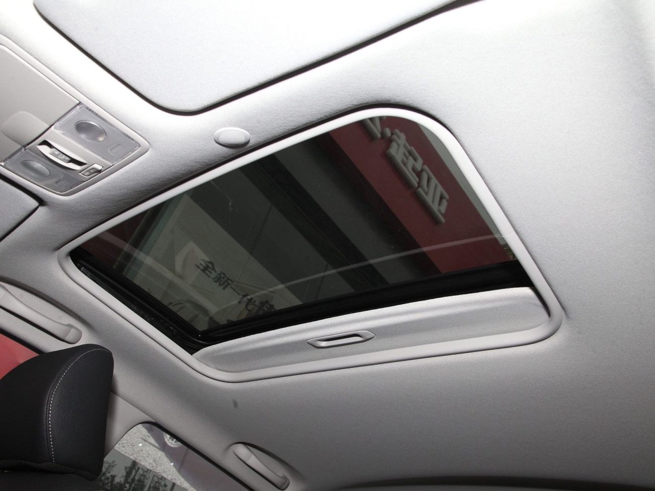 Kia KX1 Kia KX1 1.4L CVT sunroof version 2025