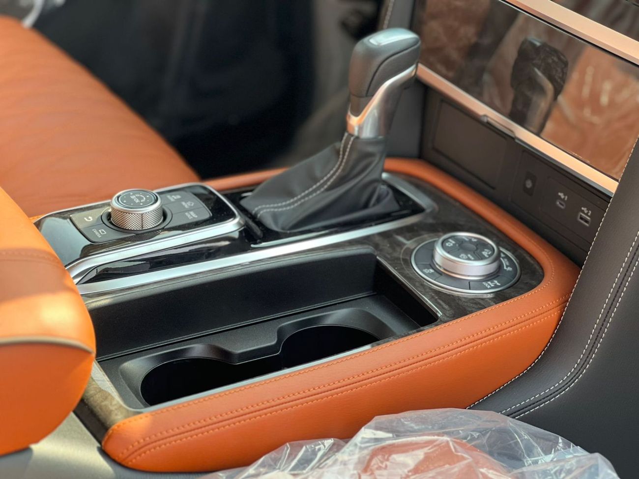 نيسان باترول LE Platinum 5.6L