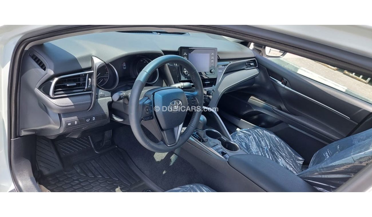 Toyota Camry SE Low mileage