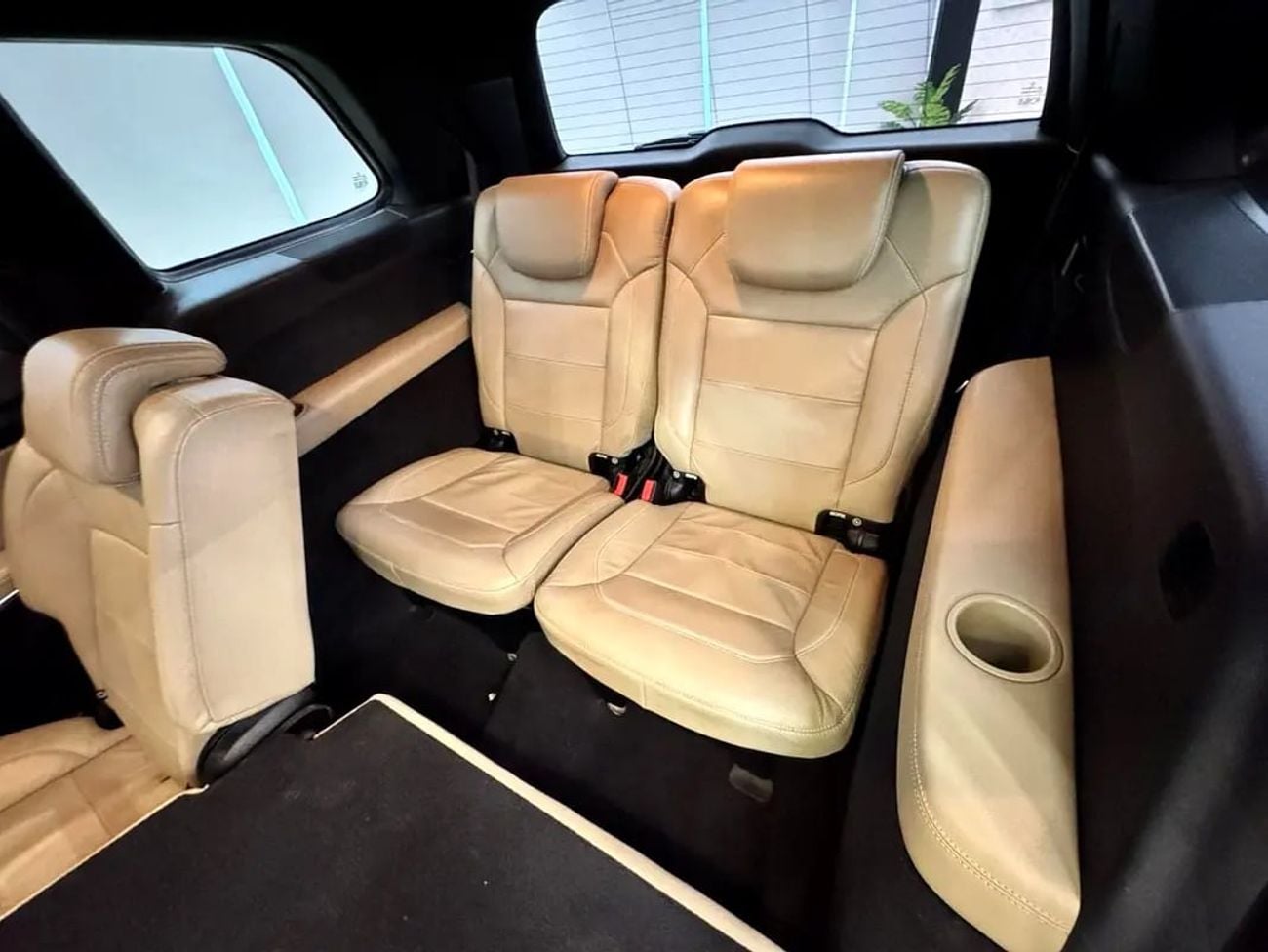 Mercedes Benz GL500 ELITE MERCEDES GL500 V8 || GLS UPGRADE || RADAR || TOP RANGE || GCC || PANORAMIC || LOW MILEAGE