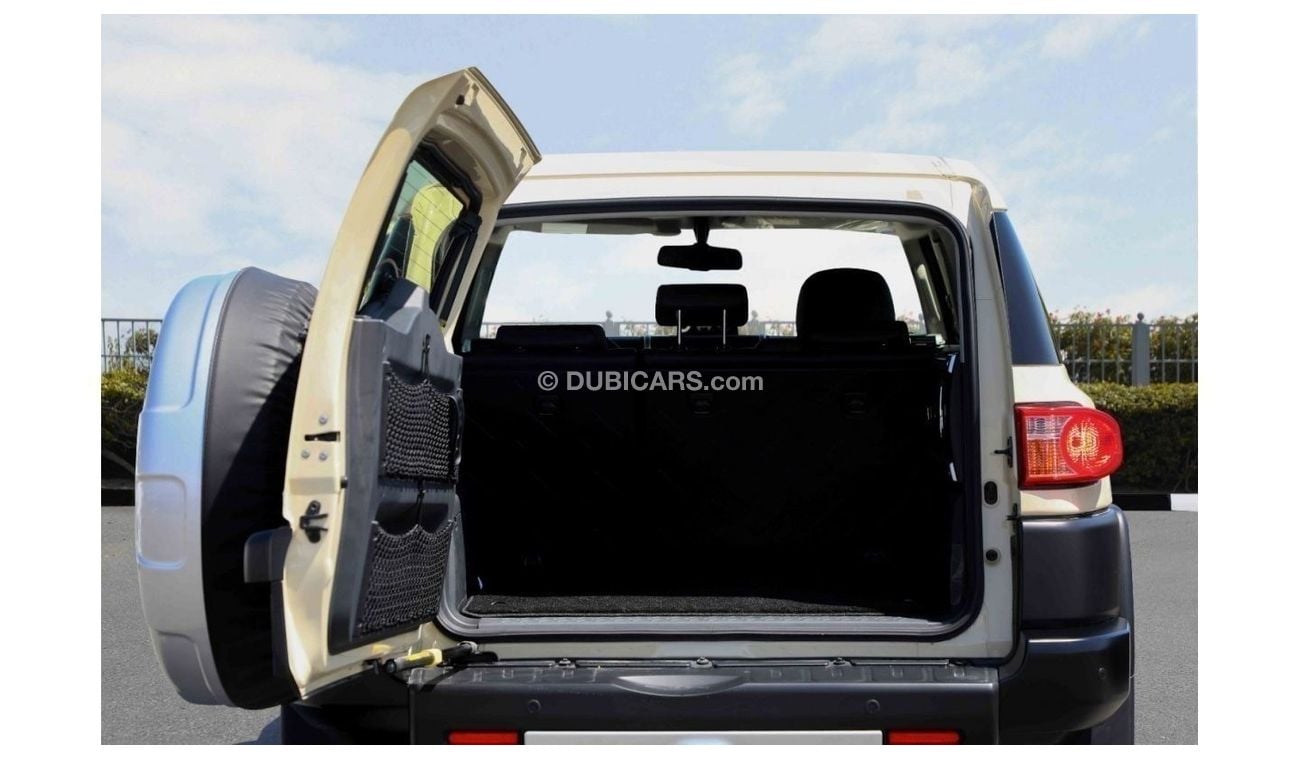 Toyota FJ Cruiser 2023 Toyota FJ Cruiser 4.0 Final Edition JBL - Beige inside Black & Beige | Export Only