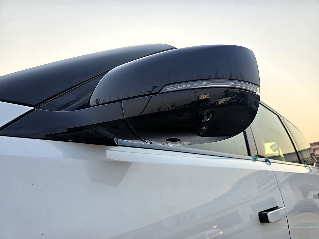 Infiniti QX80 SENSORY CAPTAIN CHAIRS