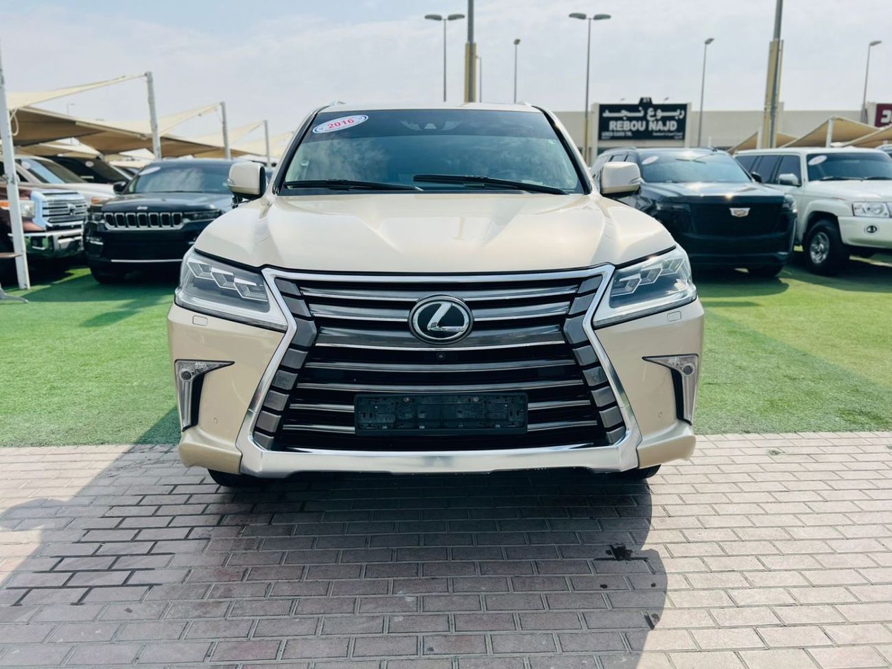 Lexus LX 570 LEXUS LX 570 2016 Prestige 5.7L/V8