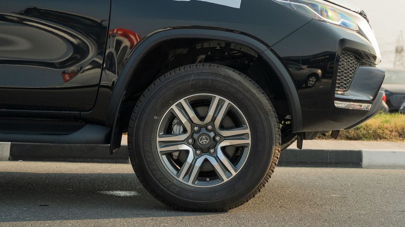 Toyota Fortuner 2025 Toyota Fortuner GX 2.7L AT Petrol 4WD with Automatic AC