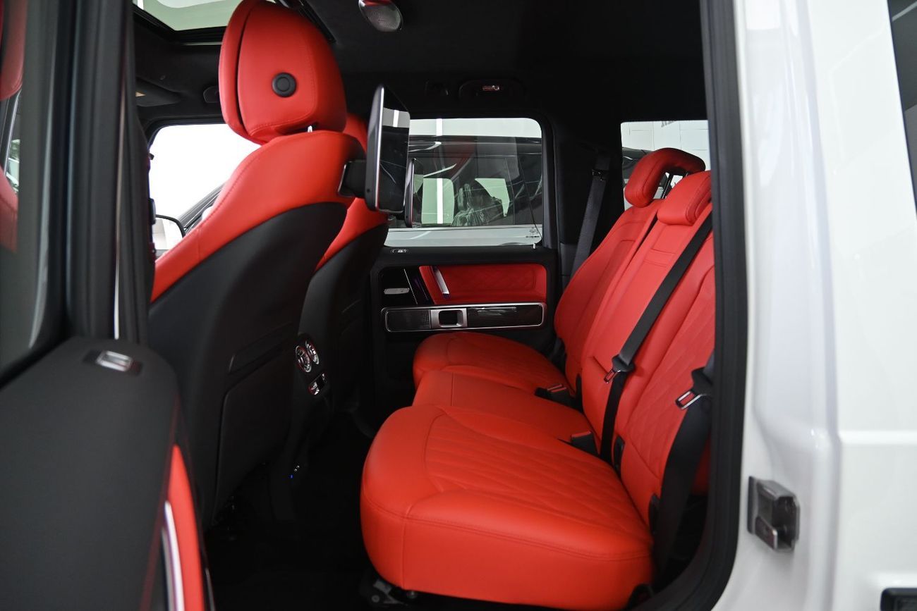 Mercedes Benz G63 AMG 4MATIC SUV Mercedes AMG G63 4.0-litre V8 Bi-Turbo, Model 2026 Color White