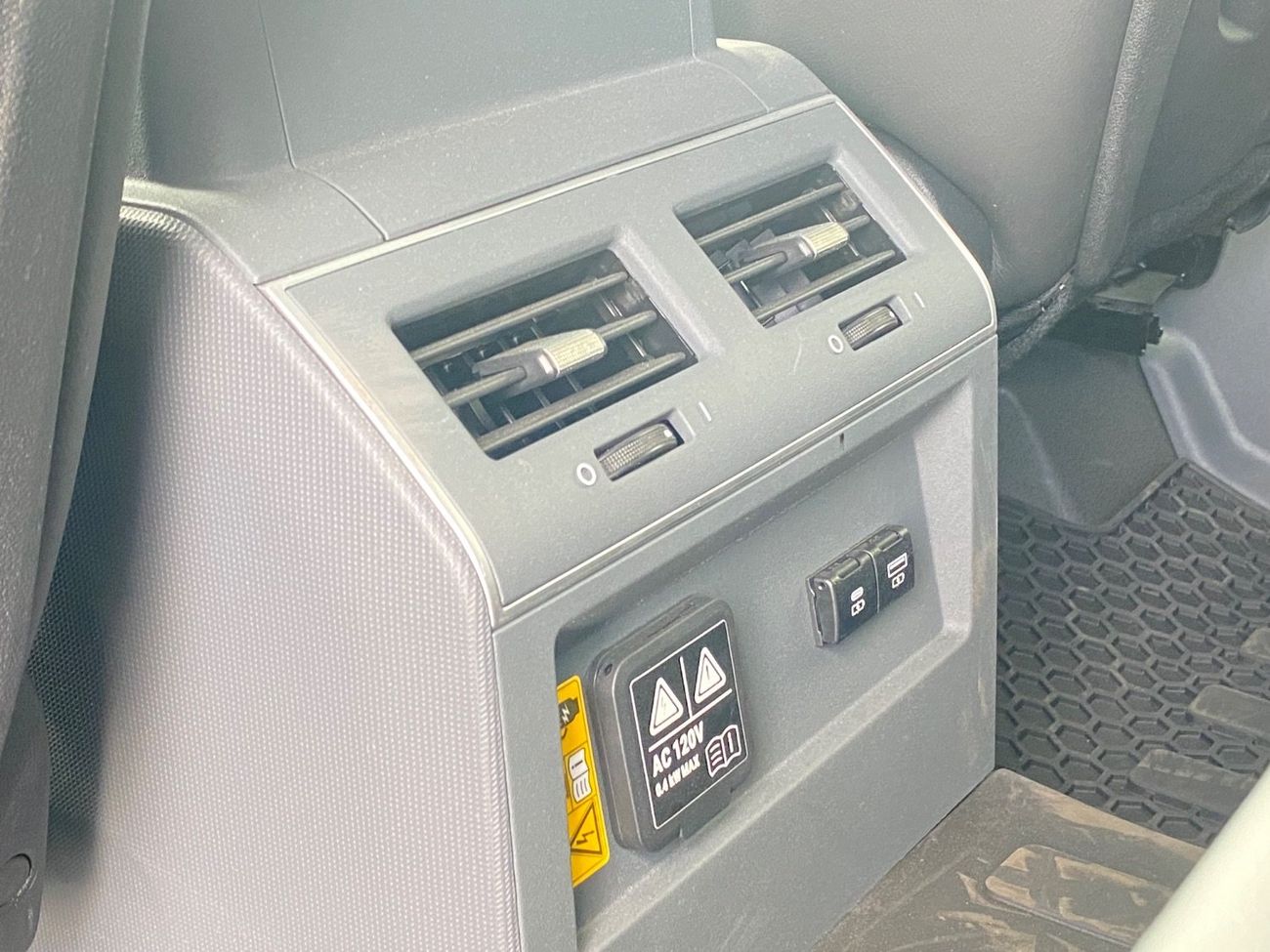 إينيوس غرينادير QuarterMaster