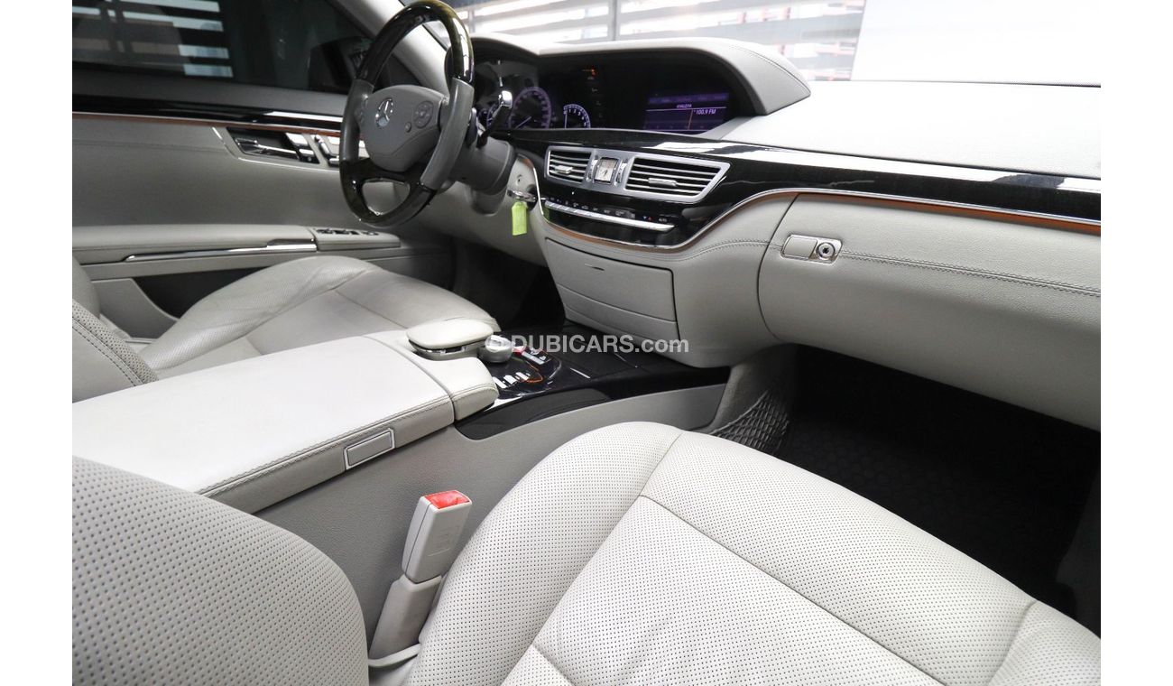 Mercedes-Benz S 550 Mercedes Benz S550 2013 (American Specs) under Warranty.