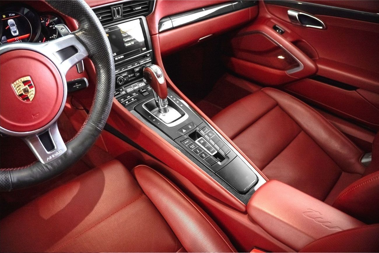 Porsche 911 Turbo 3.8L (520 HP) Coupe