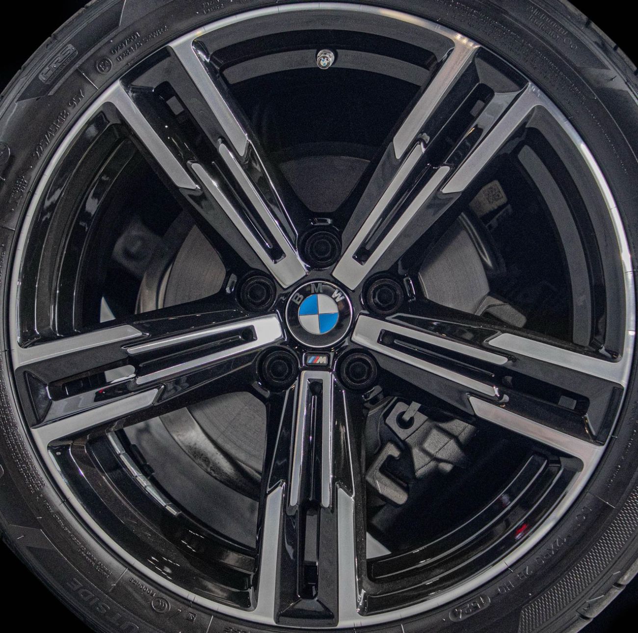 BMW 318i M-Sport • Agency Warranty + Service Contract 2030 • GCC