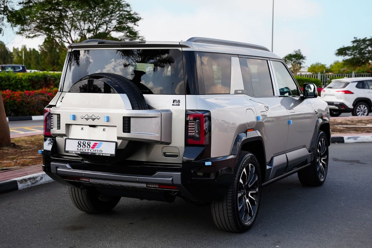 بي واي دي ليوبارد 8 2025 Leopard 8  NEW Flagship 5-seates AWD Gold in White 0Km