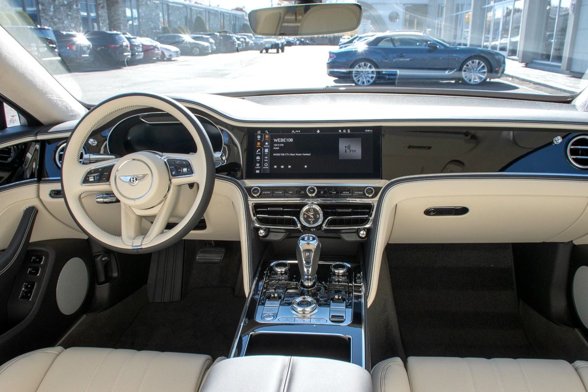 Bentley Continental Flying Spur interior - Cockpit
