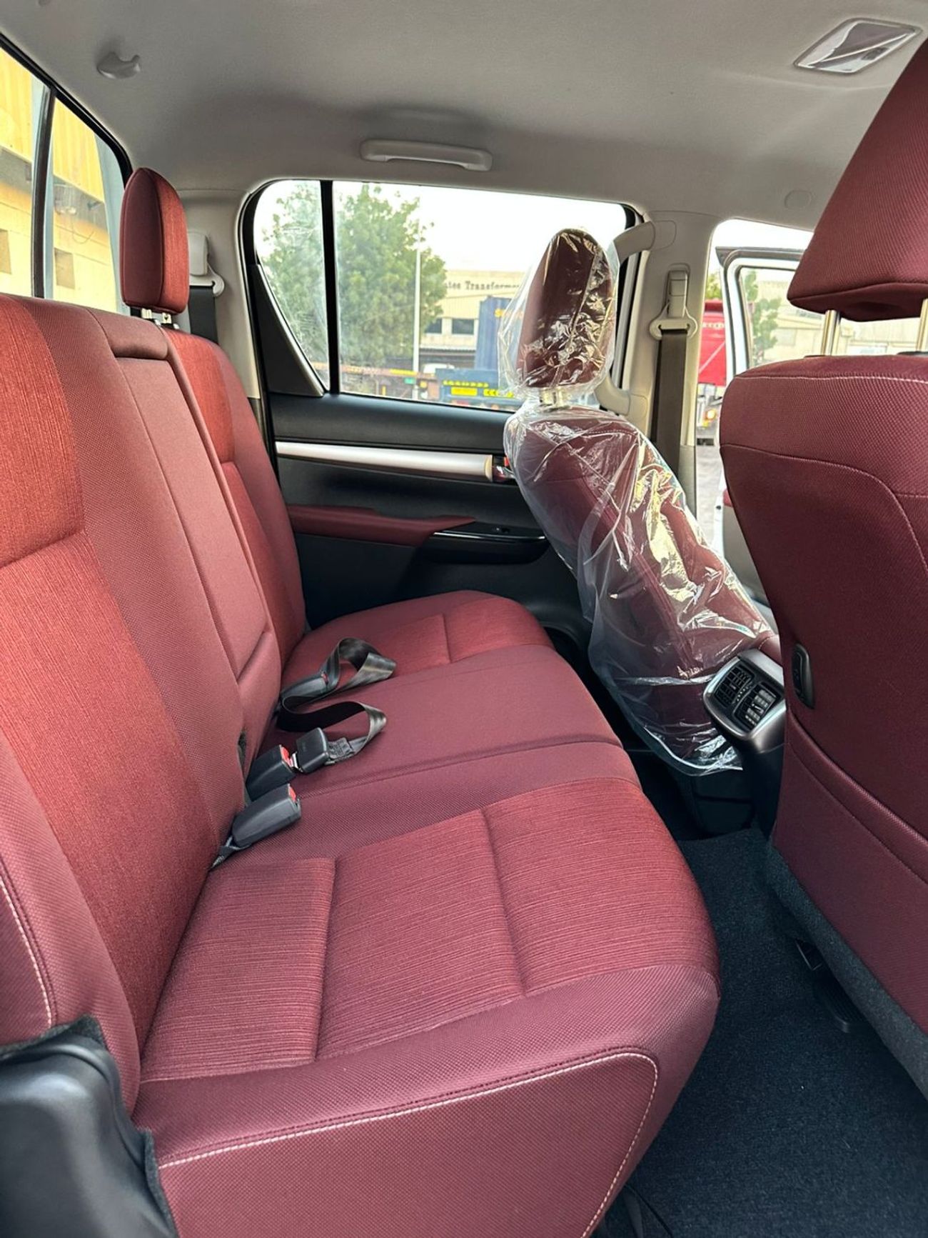 Toyota Hilux SR5 2.7L Petrol Manual Double Cap 4x4 Full Option