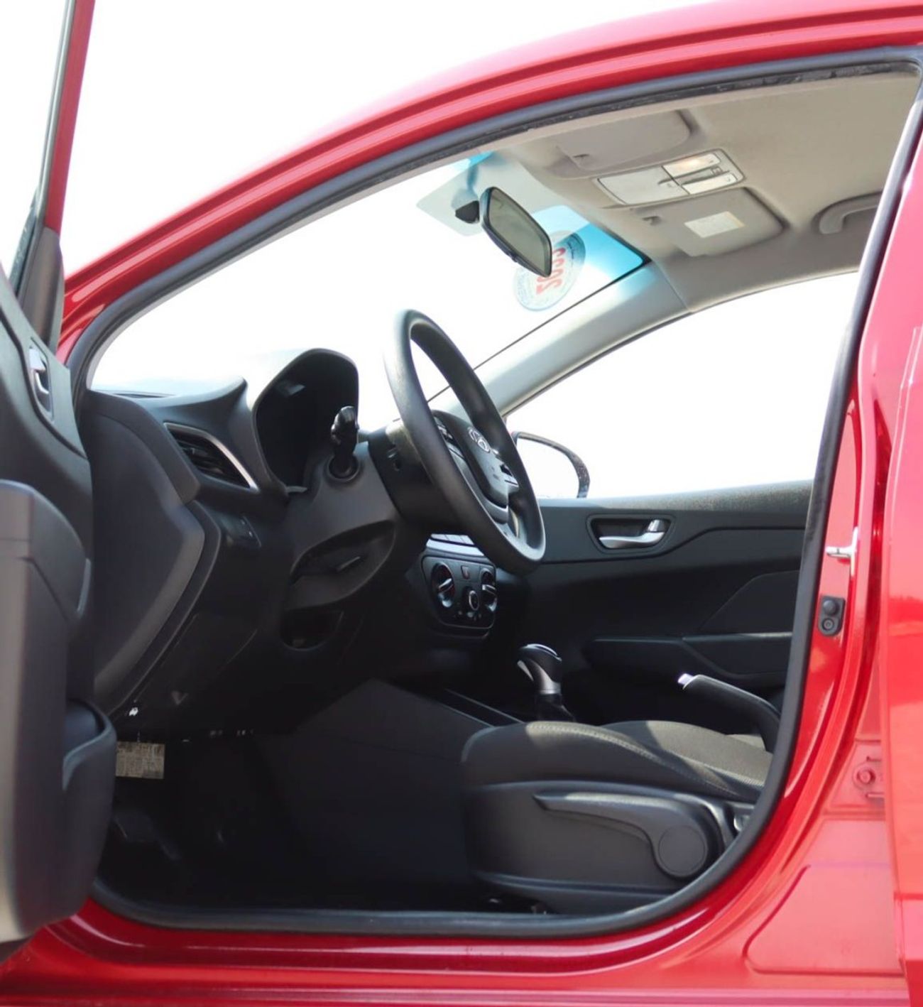 هيونداي أكسنت Base 1.6L (138 HP) hyundai accent  2022 GCC 1.6 L accident-free original paint in excellent conditio