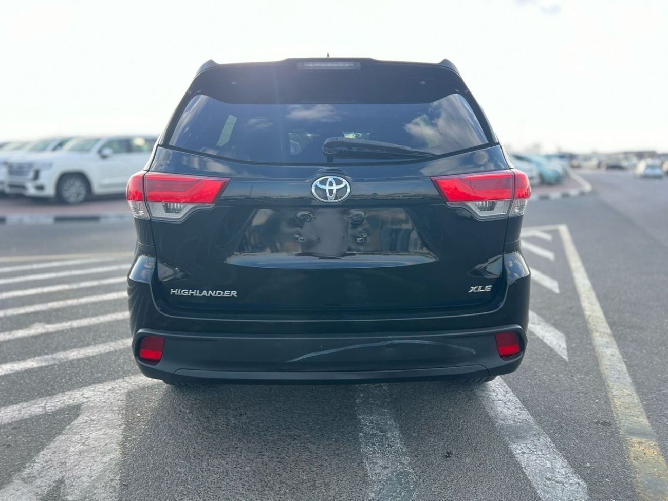 تويوتا هايلاندر 2017 TOYOTA HIGLANDER XLE // LEATHER & ELECTRIC SEATS  // PUSH START // SUNROOF - REAR DOOR OPEN CLO