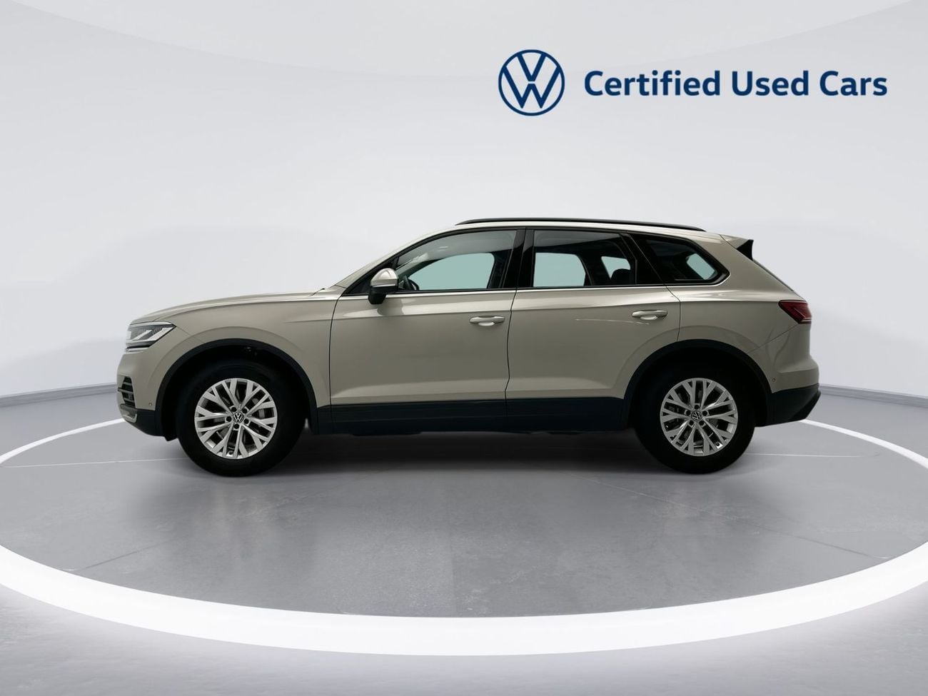 Volkswagen Touareg Trendline 2.0L (Ref#13862) / WAS 174,900 AED - NOW 159,900 AED