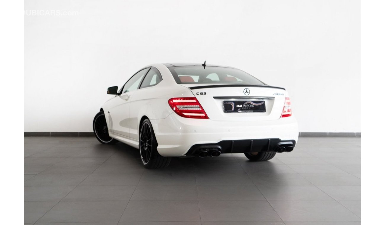 Mercedes-Benz C 63 AMG Std 2013 Mercedes-Benz C63 / P30 Performance Pack