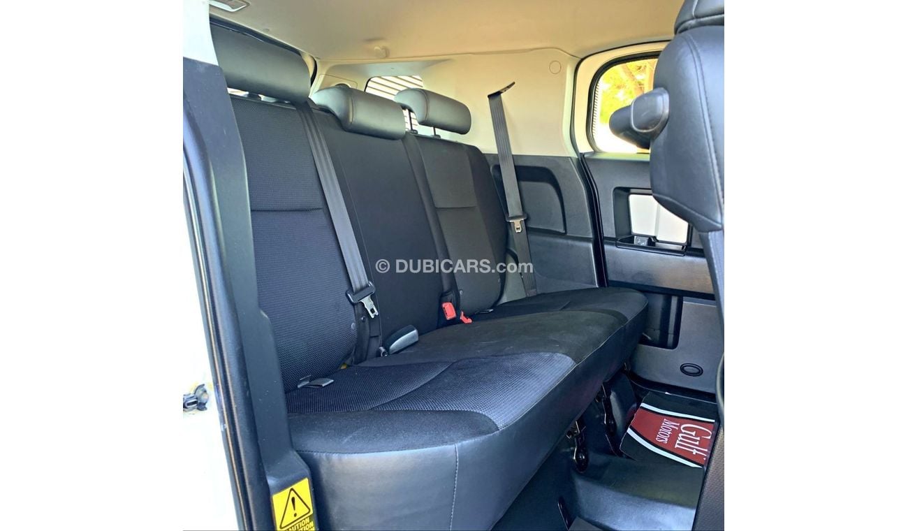 Toyota FJ Cruiser GCC - Excellent Condition - Agency Maintained - Fox Suspension Kits - Bank Finance Facility