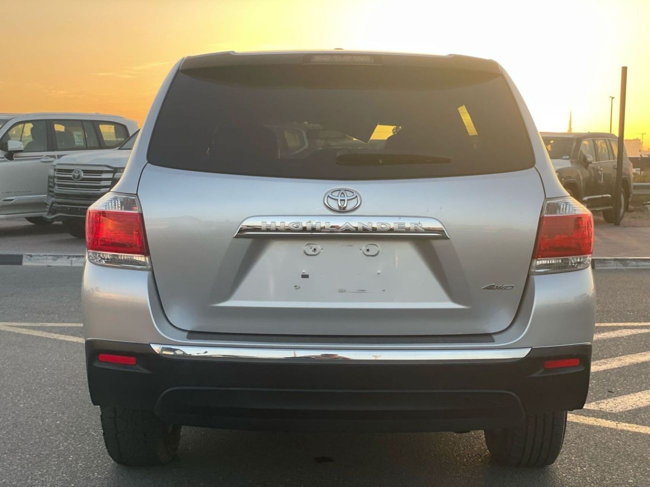 Toyota Highlander 2012 Toyota Highlander – 3.5L V6 – Mid Option – AWD – USA Specs