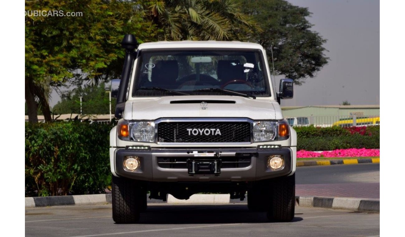 تويوتا لاند كروزر بيك آب diesel with Winch, Differential Lock