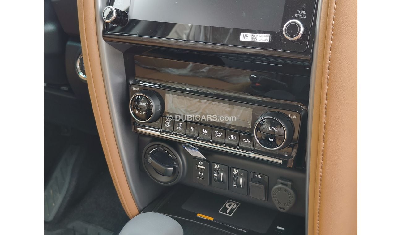 تويوتا فورتونر VXR V6 4.0L AT