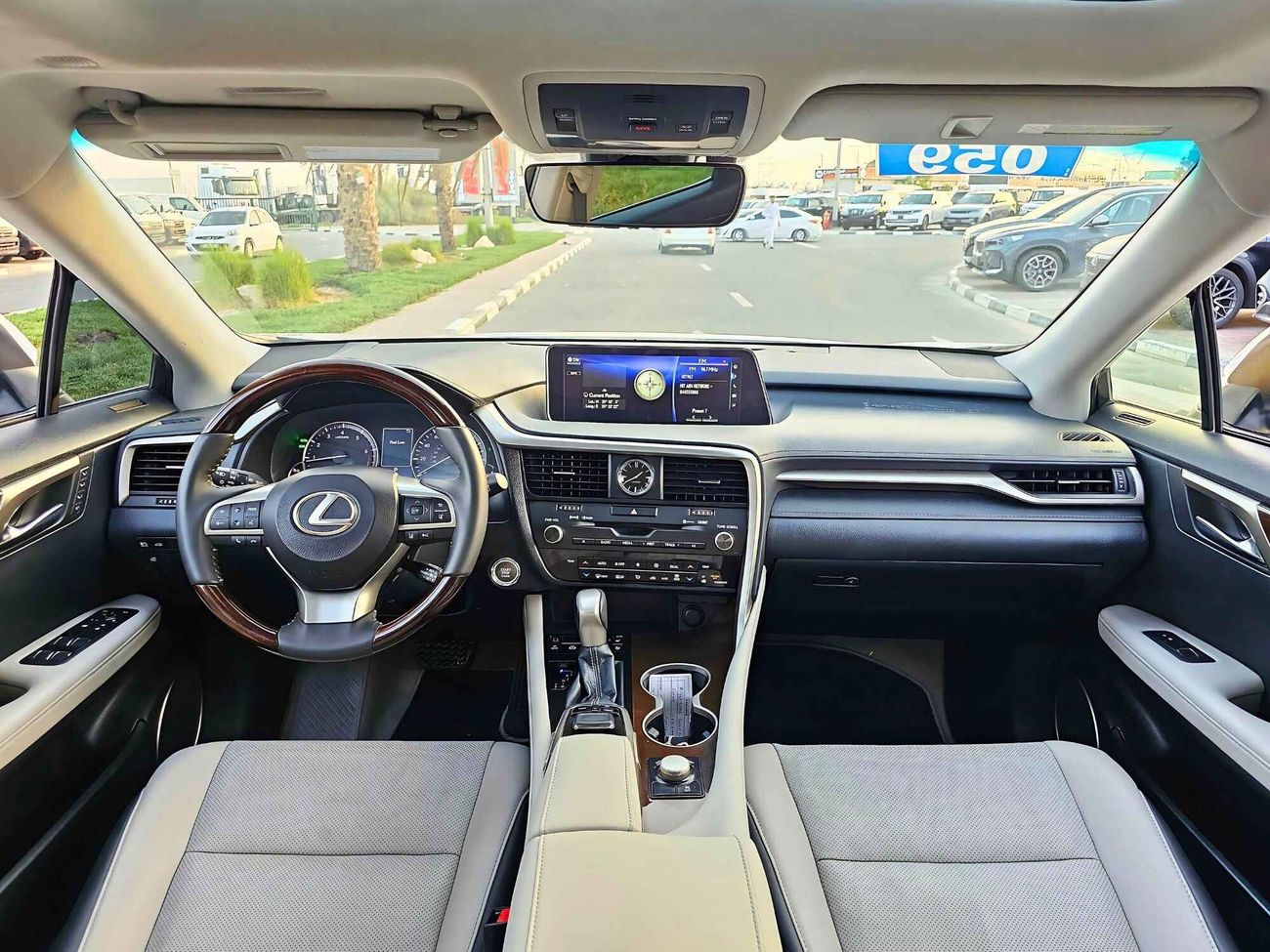 لكزس RX 350 LARGE/ SUNROOF/ RADAR/ FULL OPTION/ ORG MILEAGE/ RTA PASSED/ 1343 MONTHLY / LOT#109773