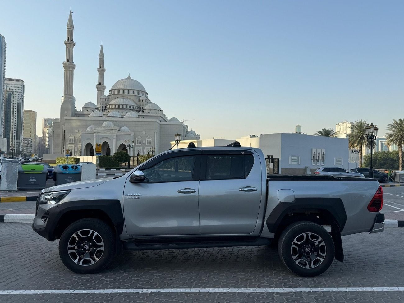 تويوتا هيلوكس ADVENTURE GR Sport
