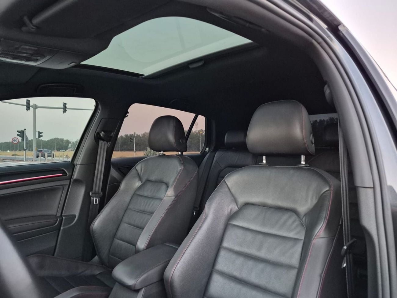 فولكس واجن جولف GTI 2.0L