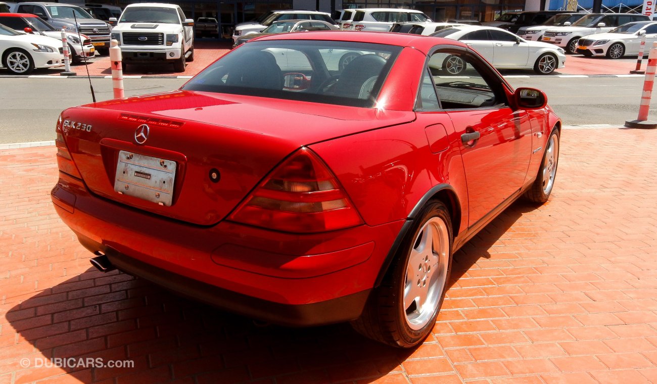 Mercedes-Benz SLK 230