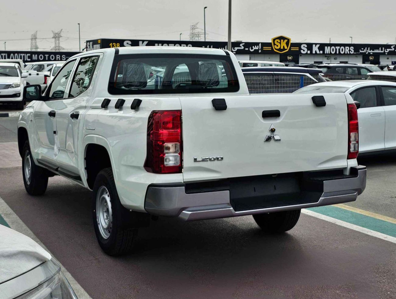 Mitsubishi L200 2.4L V4 Diesel, Quantity Available, Price Negotiable for Quantity Buyers (CODE # L2DDMB)
